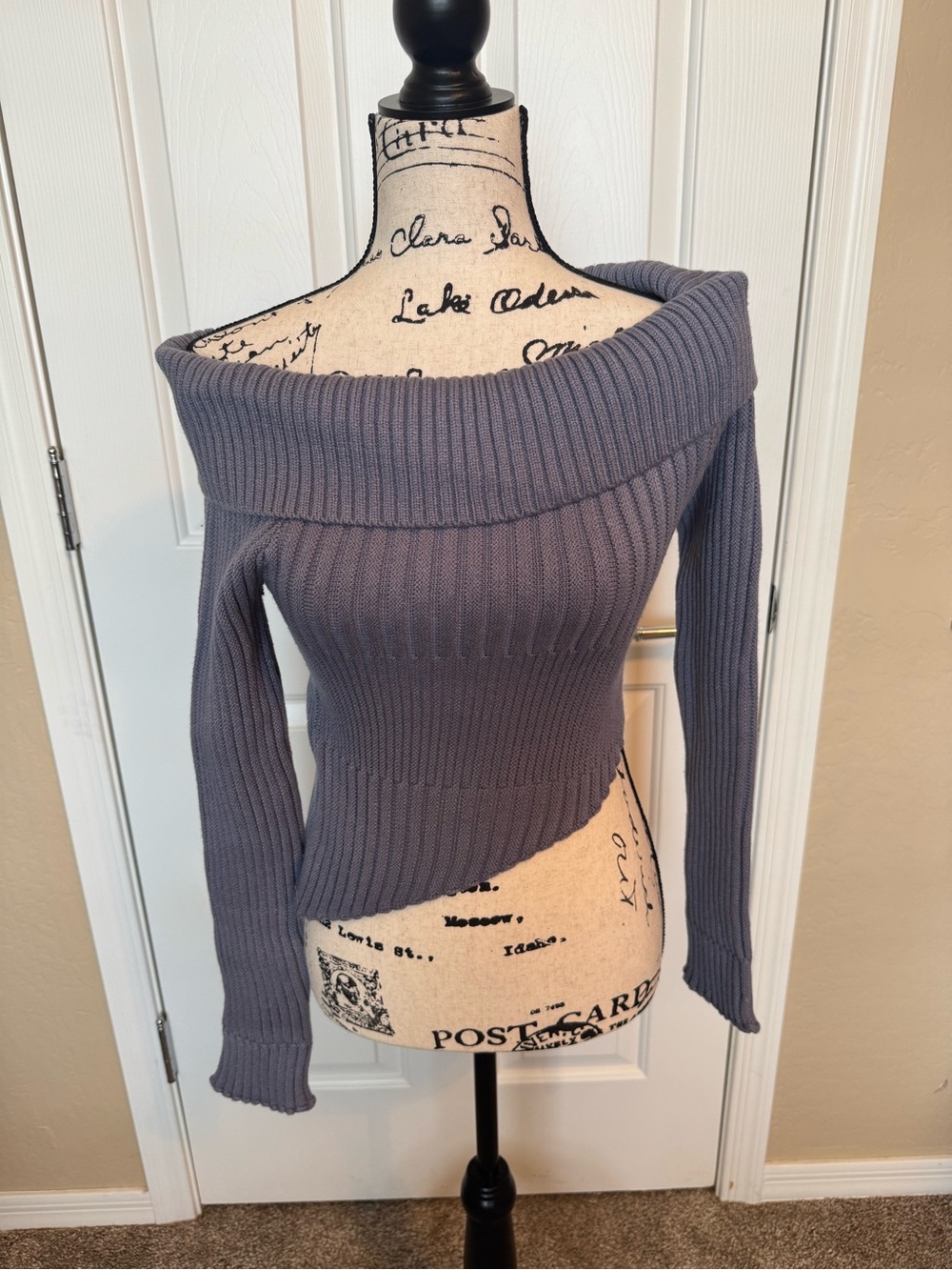 Edikted Women’s Asymmetric Off-Shoulder Ribbed Sweater Dusty Blue Large - Picture 2 of 11